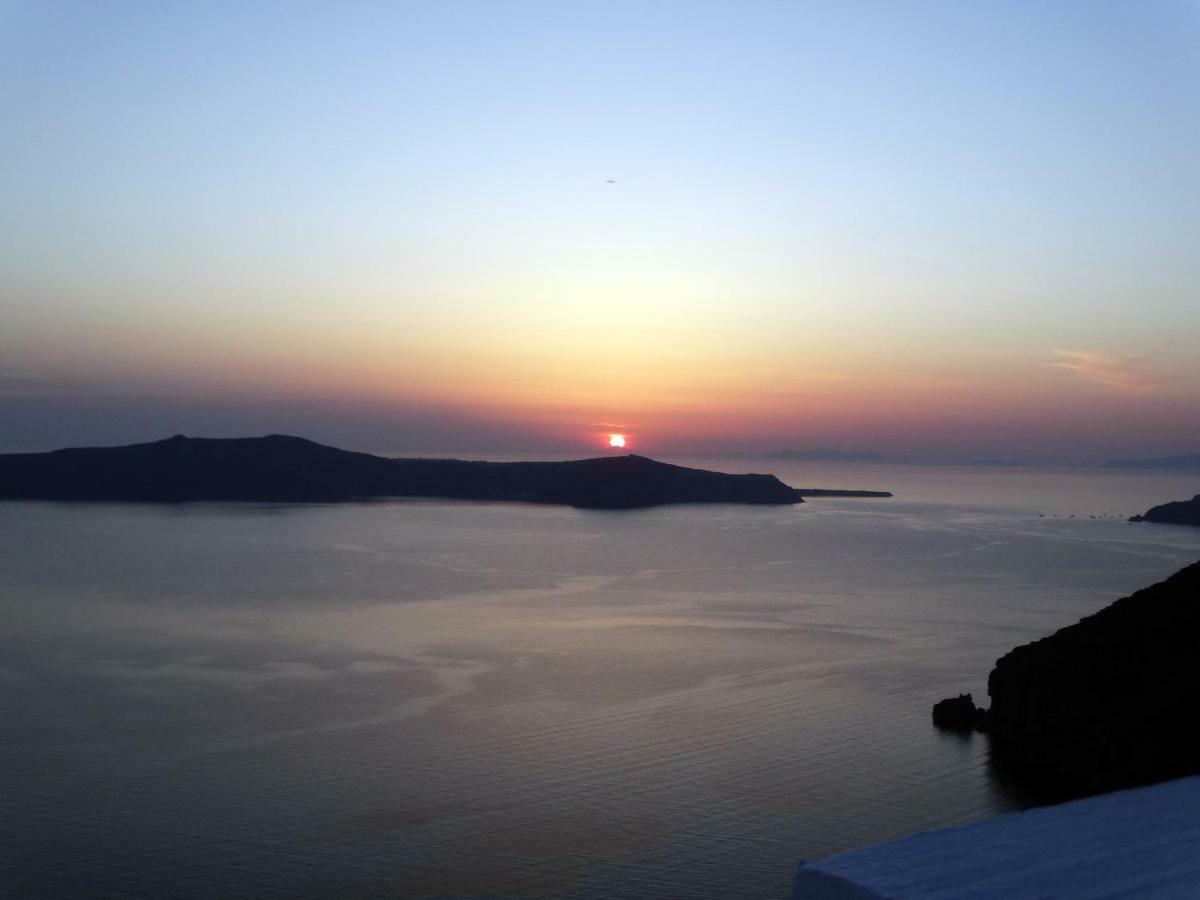 Yposkafo Suites - Studio - Santorini Fira  Bagian luar foto